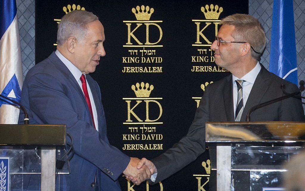 Prime Minister Benjamin Netanyahu gives a joint press statement together with Jesper Vahr, Denmark's ambassador to Israel, during a meeting with ambassadors from NATO member states, in Jerusalem on June 14, 2016. (Photo by Miriam Alster/FLASH90)