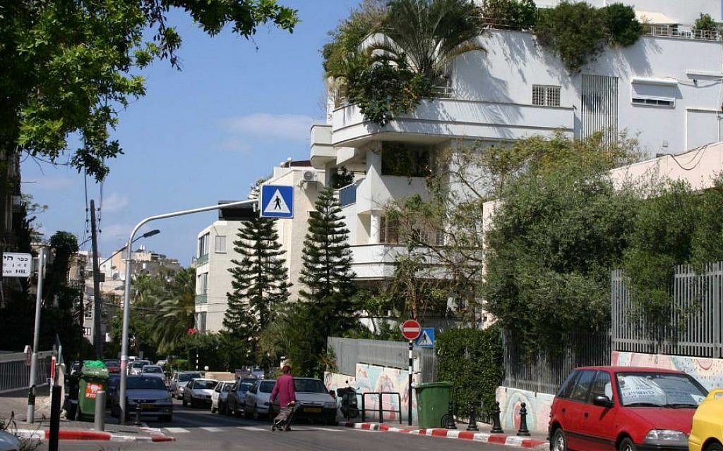 Shimon Hatarsi street, near the Yarkon River in North Tel Aviv. (Shmuel Bar-Am)
