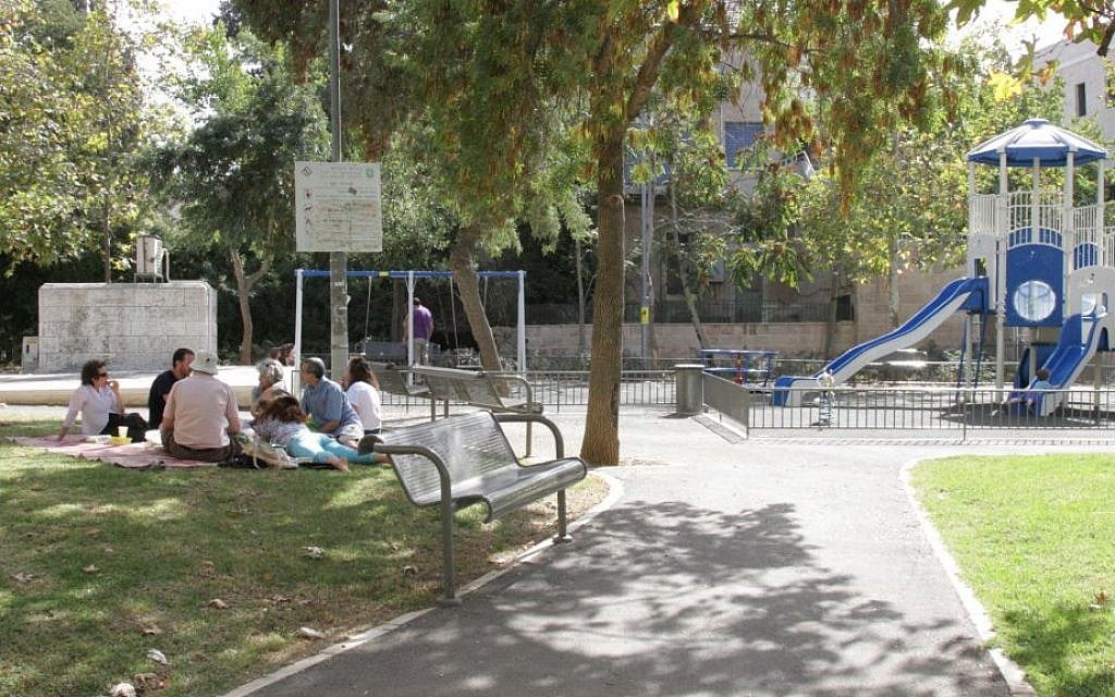 The site of the former pushke factory in Jerusalem's Bak'a neighborhood. (Shmuel Bar-Am)