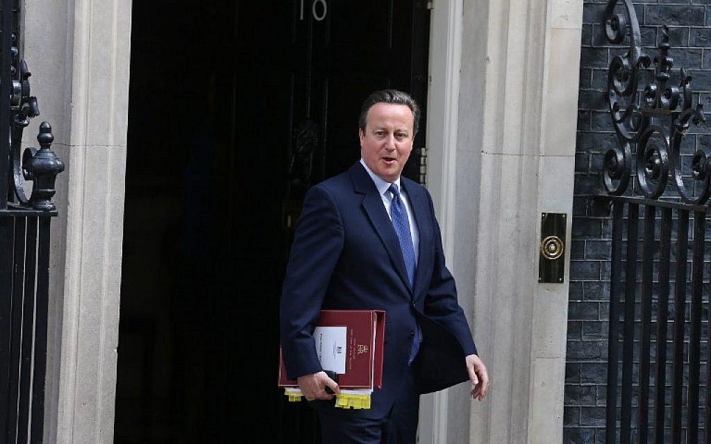 Britain's outgoing Prime Minister David Cameron leaves 10 Downing Street in central London, on July 13, 2016, as he prepares to address his last Prime Minister's Question Time at the House of Commons.(AFP PHOTO / JUSTIN TALLIS)