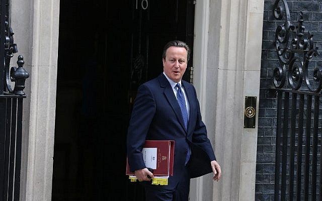 Britain's outgoing Prime Minister David Cameron leaves 10 Downing Street in central London, on July 13, 2016, as he prepares to address his last Prime Minister's Question Time at the House of Commons.(AFP PHOTO / JUSTIN TALLIS)