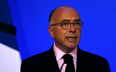 French Interior Minister Bernard Cazeneuve in Paris on July 16, 2016 (AFP PHOTO / MATTHIEU ALEXANDRE) French Interior Minister Bernard Cazeneuve in Paris on July 16, 2016 (AFP PHOTO / MATTHIEU ALEXANDRE)
