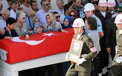 A woman mourns a victim of the coup attempt on July 17, 2016 in Ankara during a funeral ceremony. (AFP PHOTO / ADEM ALTAN) A woman mourns a victim of the coup attempt on July 17, 2016 in Ankara during a funeral ceremony. (AFP PHOTO / ADEM ALTAN)