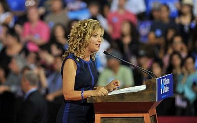 Democratic National Committee Chair, Congresswoman Debbie Wasserman Schultz addresses a campaign rally for Democratic presidential candidate Hillary Clinton at Florida International University in Miami, Florida, July 23, 2016. (AFP Photo/Gaston De Cardenas)