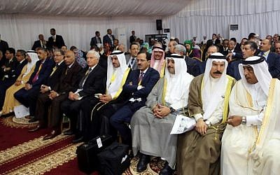 Delegates attend the opening ceremony of the Arab league conference on July 25, 2016 in Nouakchott, Mauritania (AFP PHOTO / STR)