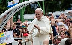 Pope Francis greets the faithful in his popemobile as he arrives at the Jasna Gora Monastery in Czestochowa, Poland, July 28, 2016. (AFP/Wojtek Radwanski)