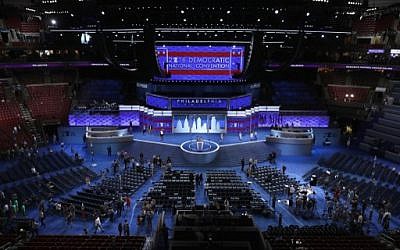 Preparations underway for the Democratic National Convention at the Wells Fargo Center in Philadelphia, Pennsylvania., July 24, 2016 (Chip Somodevilla/Getty Images/AFP)