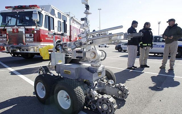 A robot bomb disposal vehicle is seen in Arlington, Texas during a public safety agencies media day in 2011 (AP Photo/Tony Gutierrez) A robot bomb disposal vehicle is seen in Arlington, Texas during a public safety agencies media day in 2011 (AP Photo/Tony Gutierrez)