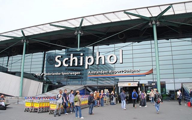 Amsterdam's Schiphol Airport (CC-BY-SA Cjh1452000/Wikipedia)