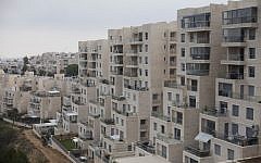 Homes in the Jerusalem neighborhood of Gilo on December 17, 2015. (Lior Mizrahi/Flash90)