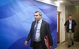 Minister of Jerusalem Affairs Ze'ev Elkin arrives for the weekly government meeting at the Prime Minister's Office, Jerusalem, June 19, 2016. (Marc Israel Sellem/POOL)