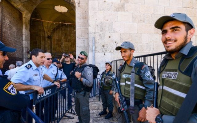 Police in Jerusalem's Old City during the second Friday prayers of the holy month of Ramadan in Jerusalem's Old City, June 17, 2016. (Mendy Hechtman/Flash90) Police in Jerusalem's Old City during the second Friday prayers of the holy month of Ramadan in Jerusalem's Old City, June 17, 2016. (Mendy Hechtman/Flash90)