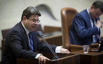 Science Minister and Likud MK Ofir Akunis addresses the Knesset on June 28, 2016. (Yonatan Sindel/Flash90)