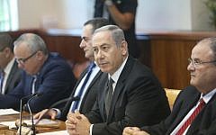 Israeli Prime Minister Benjamin Netanyahu leads the weekly government meeting in Jerusalem on July 17, 2016. (Alex Kolomoisky/POOL)
