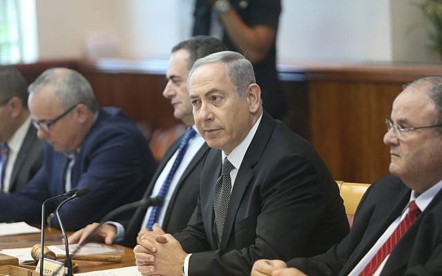 Israeli Prime Minister Benjamin Netanyahu leads the weekly government meeting in Jerusalem on July 17, 2016. (Alex Kolomoisky/POOL)