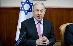 Prime Minister Benjamin Netanyahu leads the weekly cabinet meeting at the Prime Minister's Office in Jerusalem on July 24, 2016. (Amit Shabi/POOL)