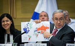 Prime Minister Benjamin Netanyahu (R) attends a session of the State Control Committee at the Knesset in Jerusalem. on July 25, 2016. (Yonatan Sindel/Flash90)