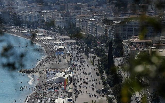 View of the famed Promenade des Anglais in Nice, southern France, Sunday, July 17, 2016, three days after a truck mowed through revelers. (AP Photo/Francois Mori)