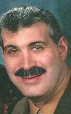 Howard Frum, an Orthodox Jewish auto mechanic from University Heights, Ohio (Courtesy)