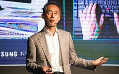Samsung's Young Sohn speaks at Samsung Innovation Summit in Tel Aviv (Courtesy)