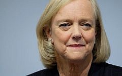 Hewlett-Packard Enterprise CEO Meg Whitman speaks at a press conference in New York on November 2, 2015. (AFP PHOTO/JEWEL SAMAD)