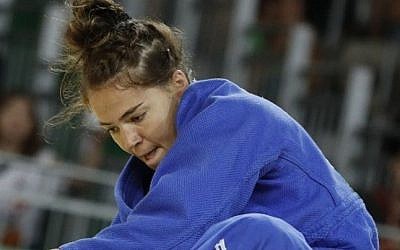 Israeli judoka Linda Bolder competes in the 2016 Olympic Games in Rio de Janeiro, Brazil, on August 10, 2016. (AFP/Jack Guez)