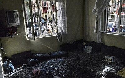 A picture taken in Gaziantep in southeastern Turkey near the Syrian border on August 21, 2016 shows debris in the explosion scene following a late night attack on a wedding party that left at least 50 dead. (AFP PHOTO / ILYAS AKENGIN)