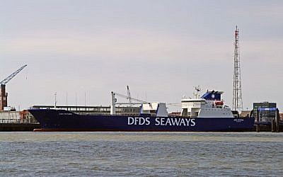 Ark Futura vessel used to remove the chemical weapons from Libya (CC BY-SA Dirk Ingo Franke, Wikipedia)