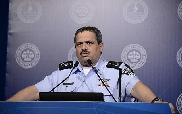Israel Police Commissioner Roni Alsheich speaks in Tel Aviv on August 30, 2016 (Tomer Neuberg/Flash90)