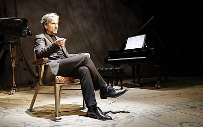 Hershey Felder as Leonard Bernstein in 'Maestro' (Courtesy of Hershey Felder Presents/via JTA)