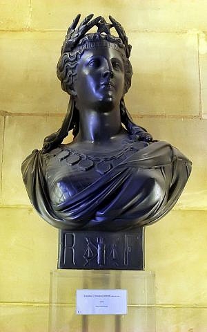 The bust of a covered Marianne sculpted by Théodore Doriot and displayed in the French Senate