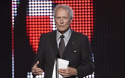 Clint Eastwood presents the hero award at the Guys Choice Awards at Sony Pictures Studios in Culver City, California, June 4, 2016. (Chris Pizzello/Invision/AP)