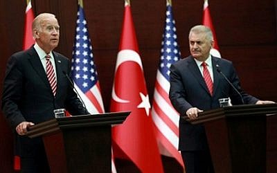 Turkish Prime Minister Binali Yildirim (R) and US Vice President Joe Biden (L) hold a joint press conference following their meeting on August 24, 2016 at the Cankaya Palace in Ankara. AFP /Adem Altan Turkish Prime Minister Binali Yildirim (R) and US Vice President Joe Biden (L) hold a joint press conference following their meeting on August 24, 2016 at the Cankaya Palace in Ankara. AFP /Adem Altan