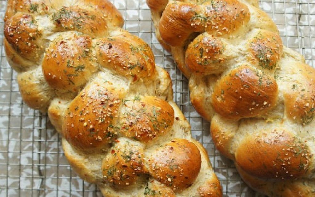 Dill Pickle Challah (Shannon Sarna/via JTA)