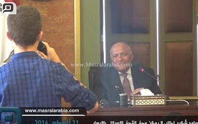 Egyptian Foreign Minister Sameh Shoukry speaks to a group of high school students at the foreign ministry headquarters in Cairo, Egypt on August 21, 2016. (screen capture: YouTube)