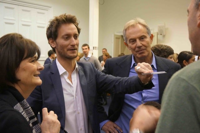 Israeli mentalist Lior Suchard reads a mind while former British prime minister Tony Blair and wife Cherie Blair look on (courtesy) Israeli mentalist Lior Suchard reads a mind while former British prime minister Tony Blair and wife Cherie Blair look on (courtesy)