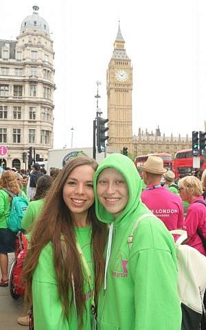 Taking in the sights on the Zichron Menachem London 2016 camp (Courtesy Zichron Menachem)