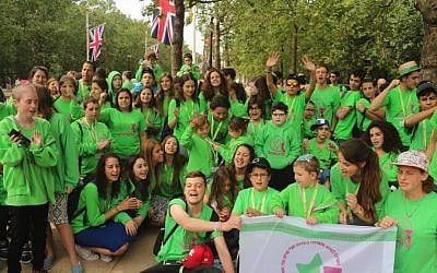 Enjoying London in July 2016 with cancer-assistance organization Zichron Menachem, which assists kids with cancer and their families (Courtesy Zichron Menachem)