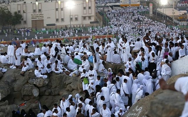 Muslim pilgrims arrive at Mount Arafat where the Prophet Muhammed is believed to have given his final sermon, near the holy city of Mecca, on September 11, 2016. (AFP/Ahmad Gharabli) Muslim pilgrims arrive at Mount Arafat where the Prophet Muhammed is believed to have given his final sermon, near the holy city of Mecca, on September 11, 2016. (AFP/Ahmad Gharabli)