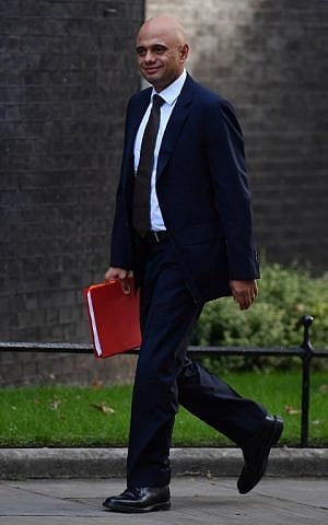 British Communities and Local Government Secretary Sajid Javid arrives to attend a cabinet meeting at 10 Downing Street in central London on September 13, 2016. (AFP PHOTO/Ben STANSALL)
