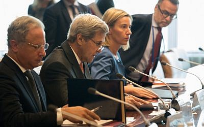 US Secretary of State John Kerry (C) and and EU High Representative Federica Mogherini, attend a meeting of the Middle East Quartet at the UN headquarters in New York on September 23, 2016. (AFP PHOTO/Bryan R. Smith) US Secretary of State John Kerry (C) and and EU High Representative Federica Mogherini, attend a meeting of the Middle East Quartet at the UN headquarters in New York on September 23, 2016. (AFP PHOTO/Bryan R. Smith)