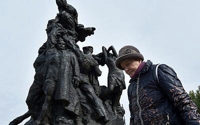 Raisa Maistrenko visits the Babi Yar monument in Kiev on September 23, 2016 a few days before Ukraine marks the 75th anniversary of the September 1941 mass executions of Jews by the Nazis during WWII. (AFP Photo/ Sergei Supinsky)