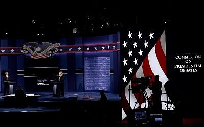Students acting as stand-ins for Democratic presidential candidate Hillary Clinton and Republican presidential candidate Donald Trump take part in a rehearsal for the first US presidential debate at Hofstra University on September 25, 2016 in Hempstead, New York. (Win McNamee/Getty Images/AFP)