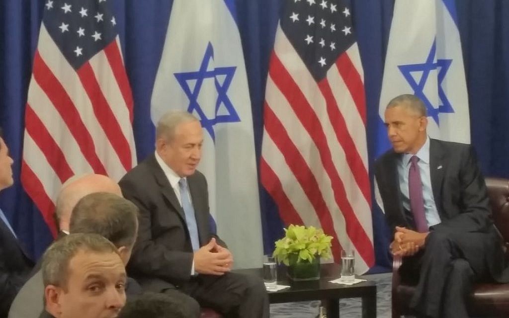 Prime Minister Benjamin Netanyahu, left, with US President Barack Obama before their meeting in New York, September 21, 2016. (Times of Israel/Raphael Ahren)