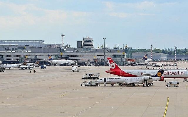 Dusseldorf Airport (CC-BY Dirk Vorderstraße/Wikipedia) Dusseldorf Airport (CC-BY Dirk Vorderstraße/Wikipedia)