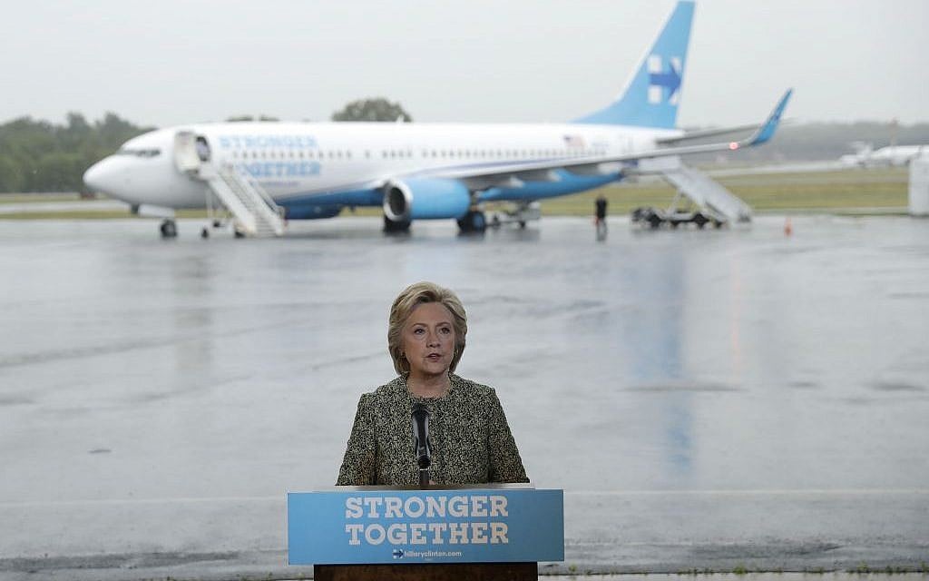 Democratic presidential candidate Hillary Clinton speaks with members of the media at Westchester County Airport in White Plains, N.Y., Monday, Sept. 19, 2016 (AP Photo/Matt Rourke)