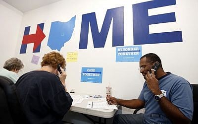 Phone volunteers make calls seeking support for Hillary Clinton at the Ohio Together Hillary Clinton campaign office in Newark, Ohio, September 1, 2016. (AP Photo/Paul Vernon)