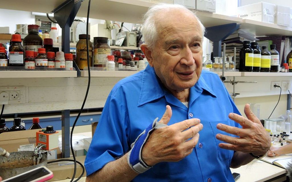 Professor Raphael Mechoulam in his lab in Hebrew University's Ein Kerem campus on September 1, 2016. (Melanie Lidman/Times of Israel) Professor Raphael Mechoulam in his lab in Hebrew University's Ein Kerem campus on September 1, 2016. (Melanie Lidman/Times of Israel)