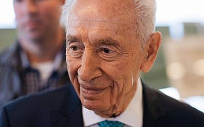 Illustrative: Former Israeli president Shimon Peres seen at an event marking 40 years since Operation Entebbe, held at Peres Center for Peace in Tel Aviv. Seven passengers, who were then aged 3-16 and held hostage on the flight, attended the event, on June 27, 2016.  (Ben Kelmer/FLASH90)