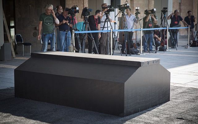 Press set up in front of a podium erected to hold the coffin of former Israeli President Shimon Peres at the Knesset, in Jerusalem, September 28, 2016. (Hadas Parushl/Flash90) Press set up in front of a podium erected to hold the coffin of former Israeli President Shimon Peres at the Knesset, in Jerusalem, September 28, 2016. (Hadas Parushl/Flash90)